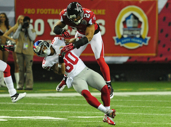 Victor Cruz, New York Giants, Chris Hope, Atlanta Falcons Victor Cruz, New York Giants, Chris Hope, Atlanta Falcons